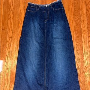 Frayed Waist Low Rise Maxi Jean Skirt